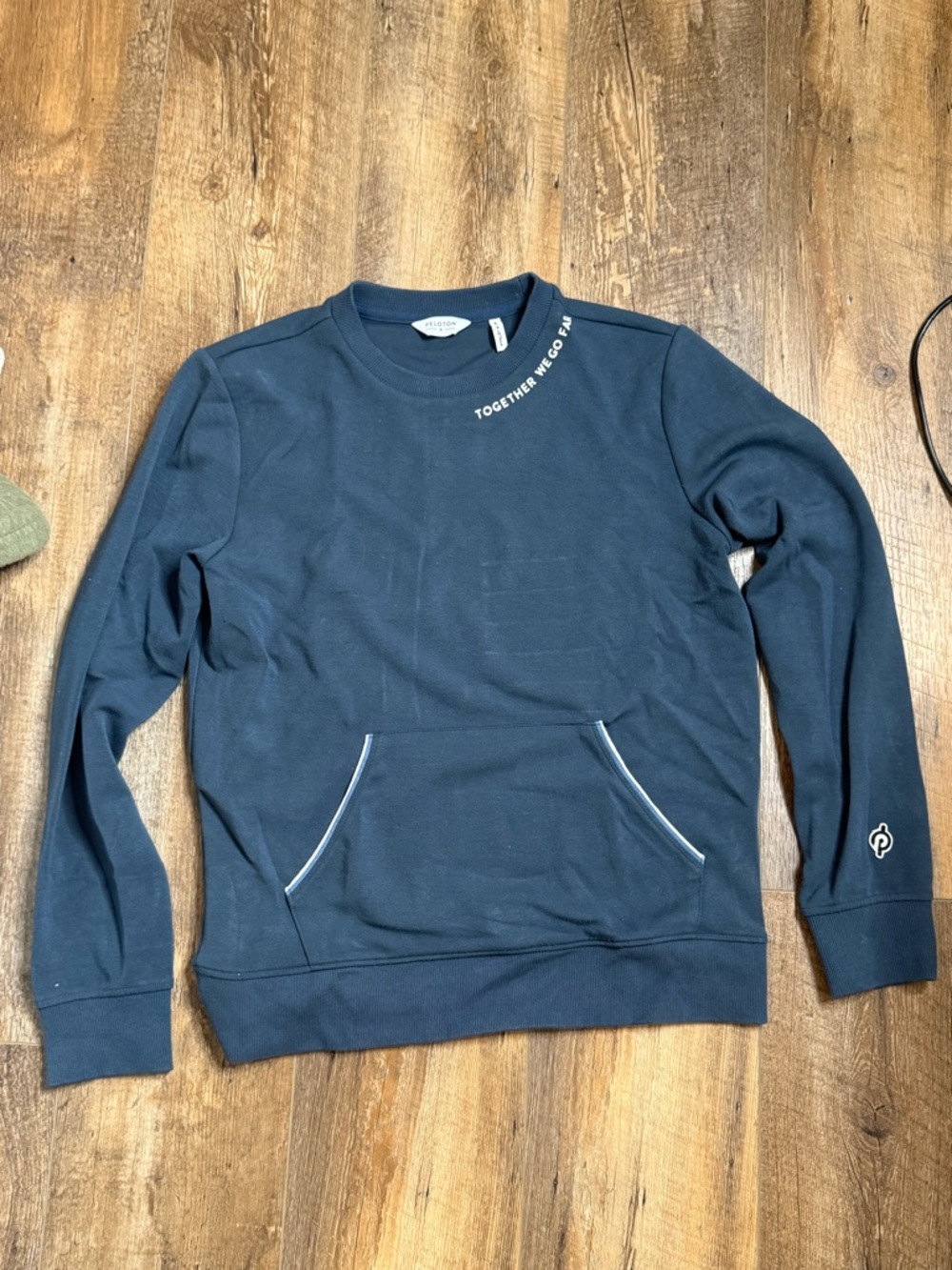 Peloton FA121 Elevate Pocket Crewneck Pullover Sweatshirt, Size Small